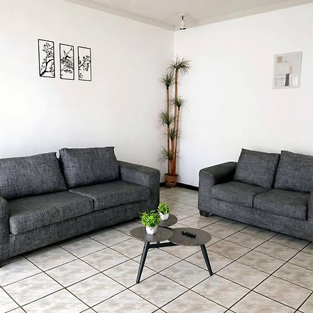 La Casa Rosa Monterrey Villa Buitenkant foto