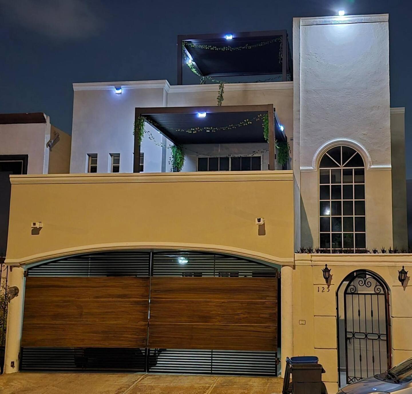 La Casa Rosa Monterrey Villa Buitenkant foto